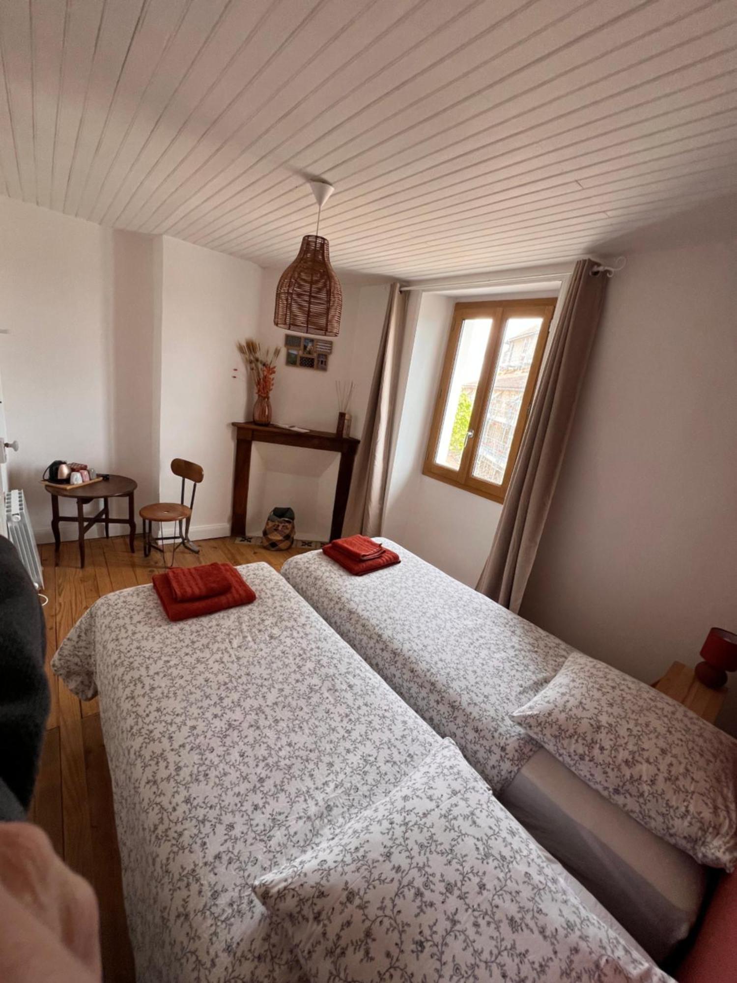 Bed and Breakfast Bien Et Toit Montredon  Екстер'єр фото