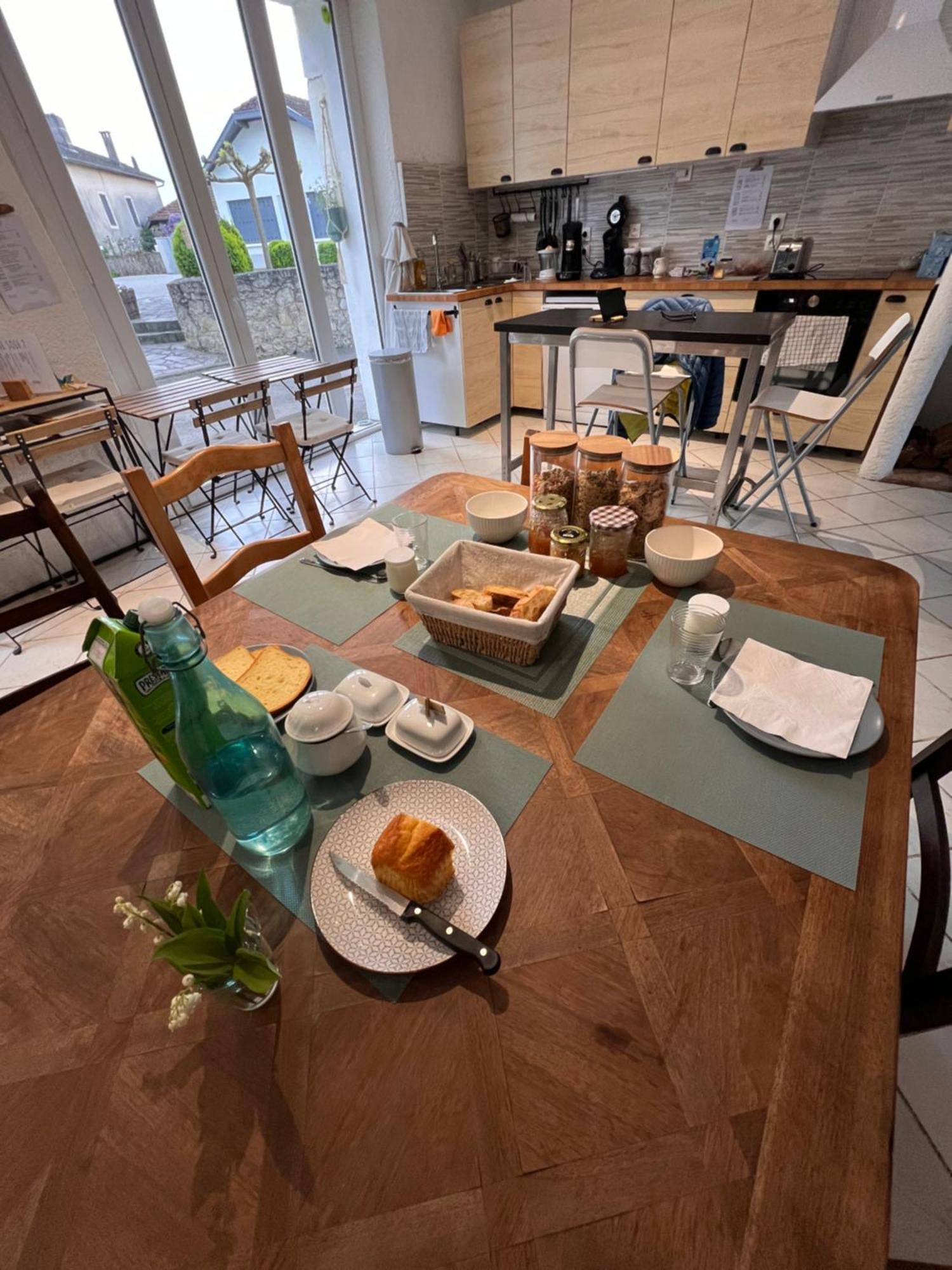Bed and Breakfast Bien Et Toit Montredon  Екстер'єр фото