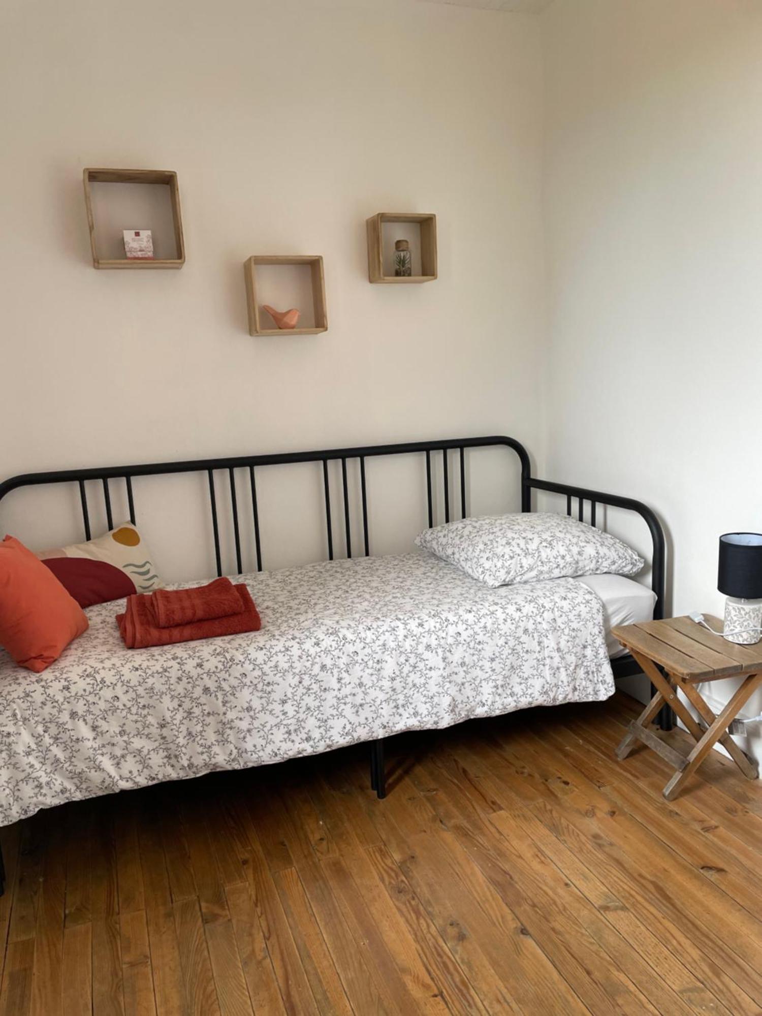 Bed and Breakfast Bien Et Toit Montredon  Екстер'єр фото